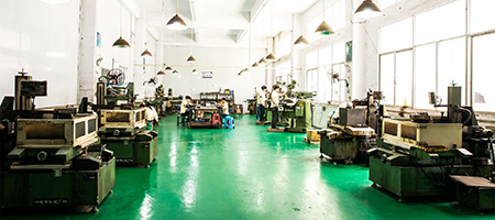 Methods to prevent heat treatment deformation of precision molds